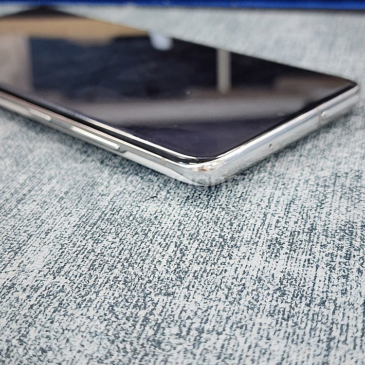 갤럭시 S20플러스 화이트 256기가 미파손 무잔상 가성비폰 10만에판매합니다--7